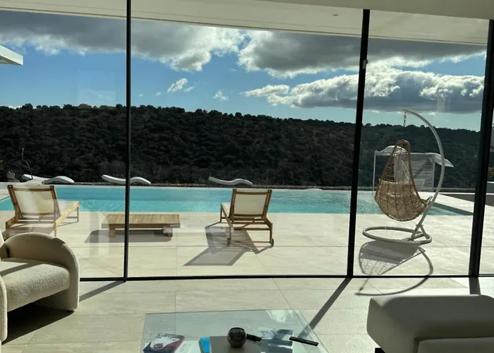 Villa Exclusiva Con Piscina Infinity Y Jacuzzi!