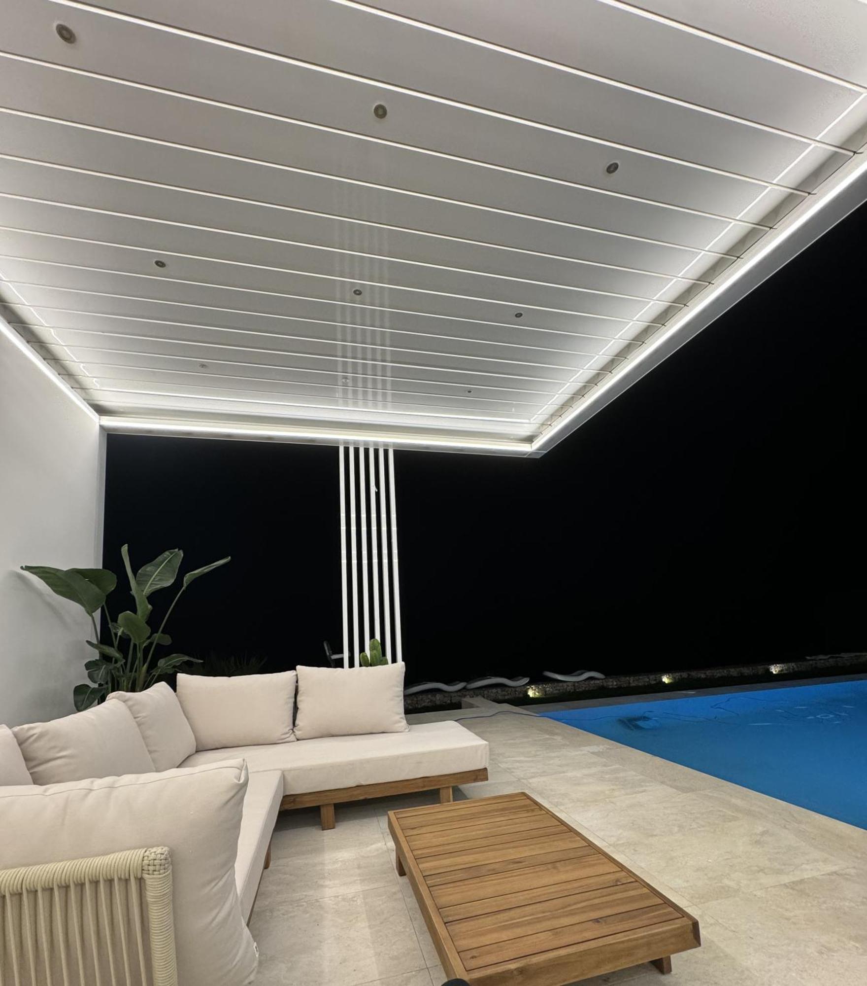 Exclusiva Con Piscina Infinity Y Jacuzzi!