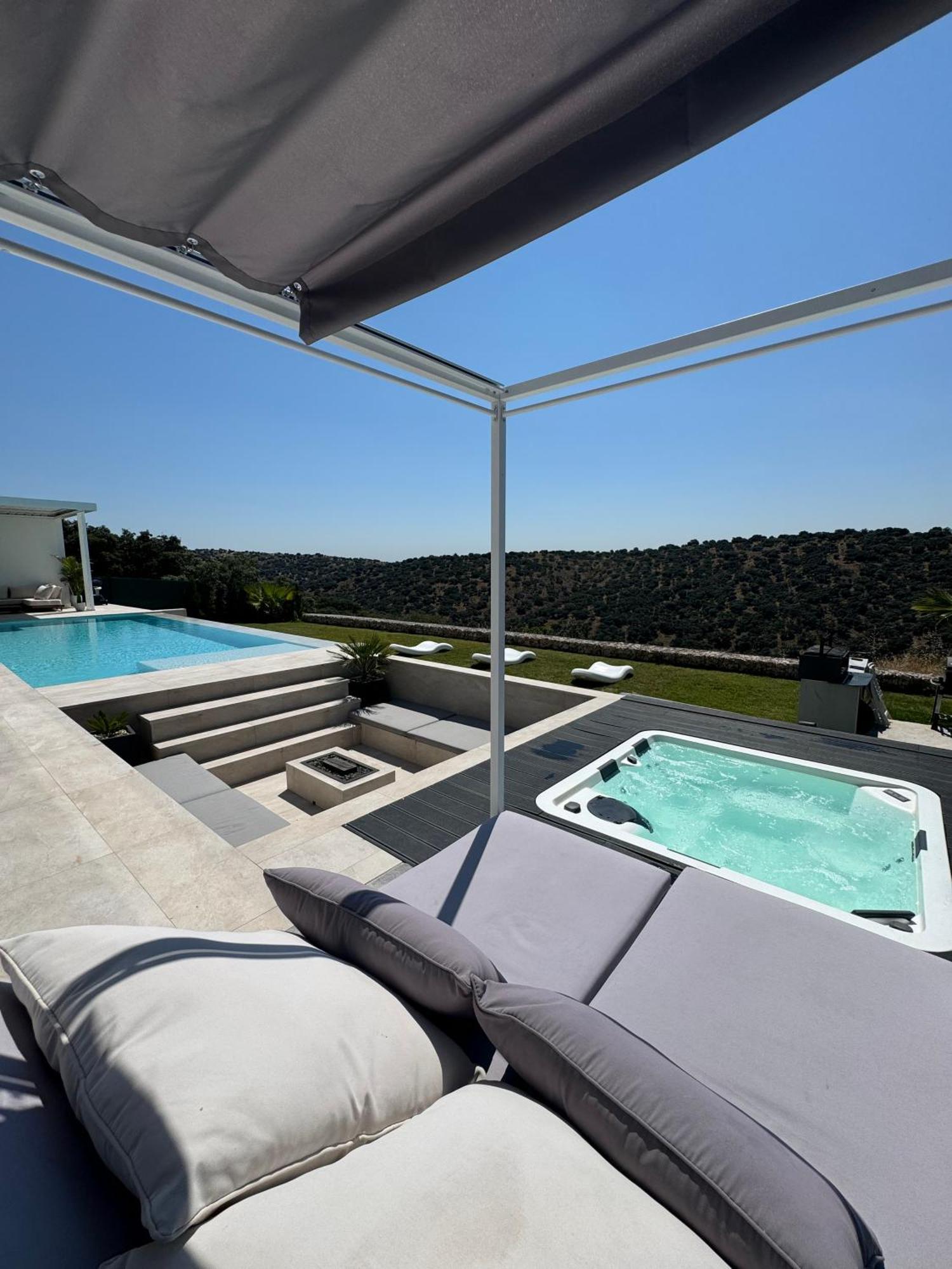 Exclusiva Con Piscina Infinity Y Jacuzzi! Holiday home *