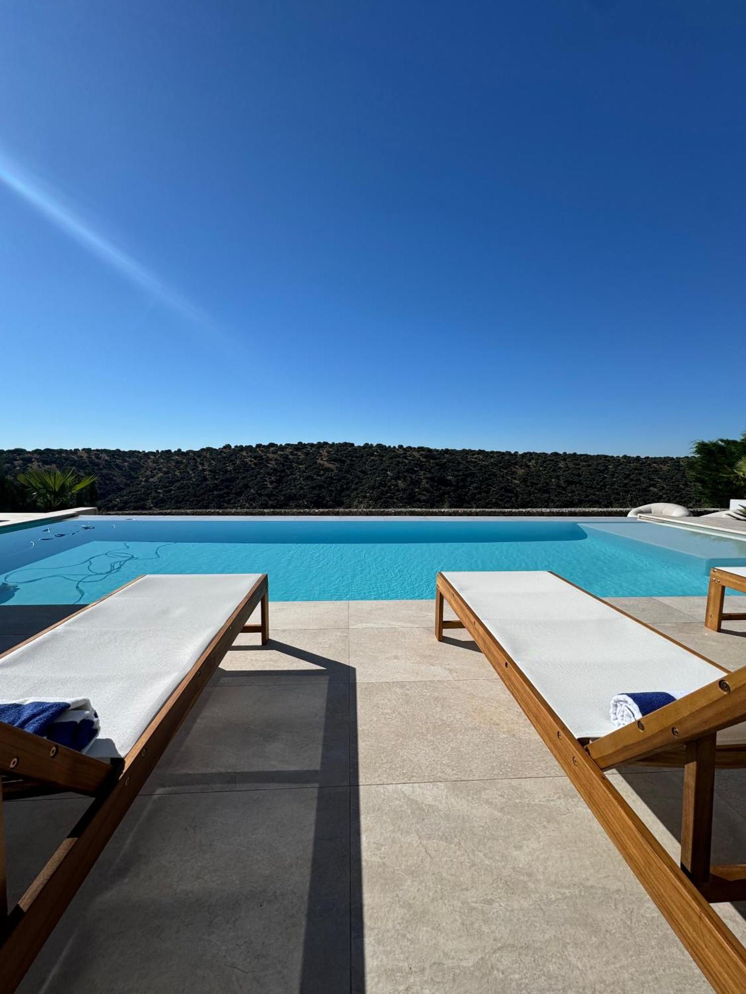 Exclusiva Con Piscina Infinity Y Jacuzzi! Holiday home